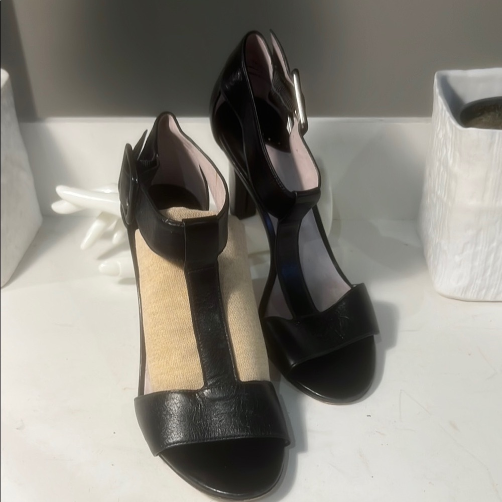 Johnston & Murphy Black Leather Heels